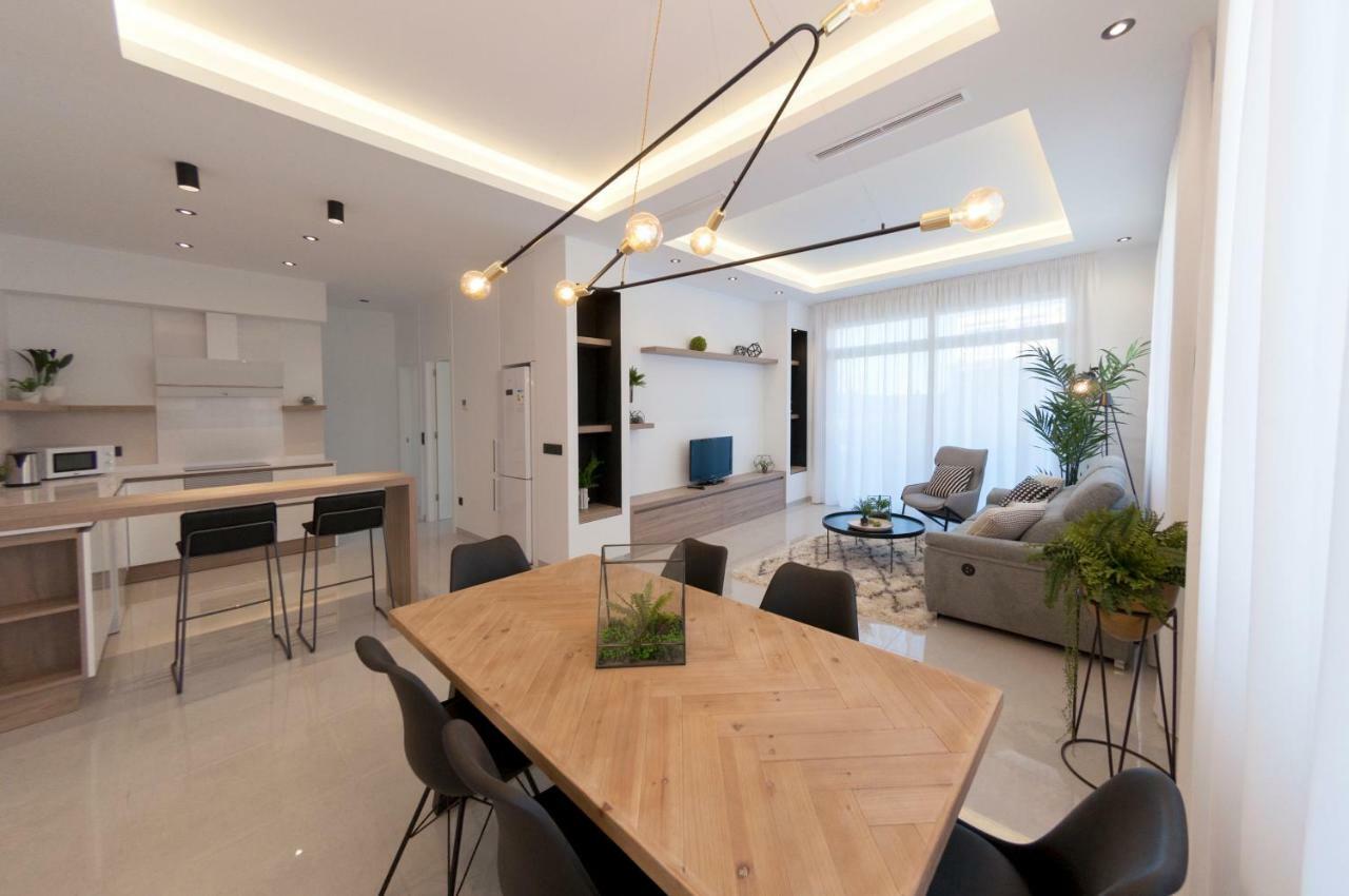 Apartamentos La Laguna II Luxury Apartments กิวดาด เกซาดา ภายนอก รูปภาพ