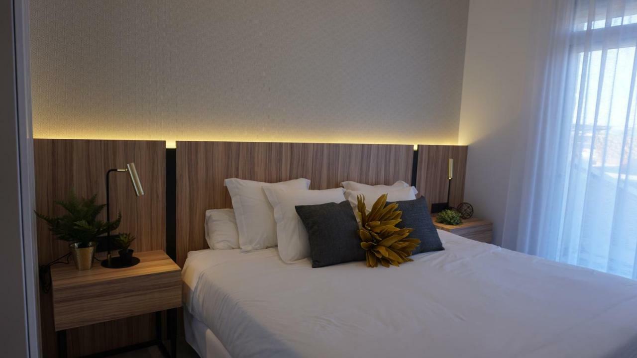 Apartamentos La Laguna II Luxury Apartments กิวดาด เกซาดา ภายนอก รูปภาพ