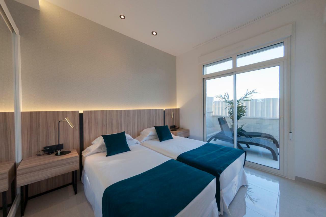 Apartamentos La Laguna II Luxury Apartments กิวดาด เกซาดา ภายนอก รูปภาพ